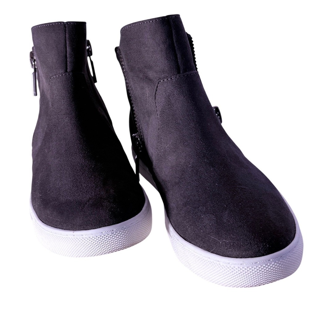 Bass Womens 7.5M Grey Suede Like Textile Side Zip Ankle Boot Sneakers